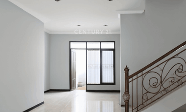 Rumah Luas 4 Kamar Aman Lokasi Pondok Permai 1 Sewa Rp120 Jt