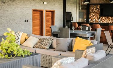 TERRENO EN VENTA POR GALERIAS SANTA ANITA CON AMPLIA TERRAZA