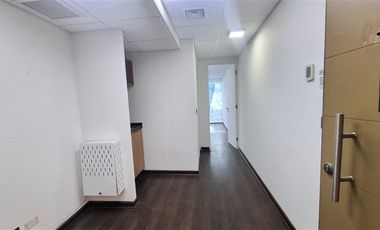 Moderna Oficina en Venta en Las Condes