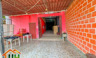 00575 - VENTA DE ALMACEN + MINIDEPARTAMENTO PUCALLPA - AC 393 M2