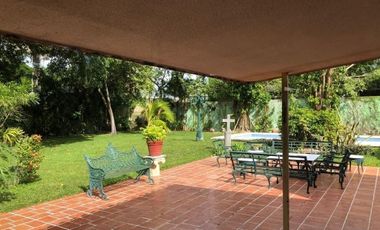 Casa en venta/renta sobre avenida en Colonia Buenavista, Mérida