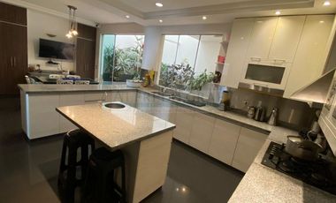 Casas Venta CAL. Las Dalias  - SANTIAGO DE SURCO