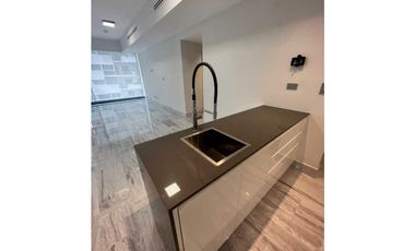 Se Alquila Lujoso Apartamento en Ave Balboa