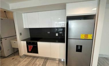 Se Alquila Lujoso Apartamento en Ave Balboa