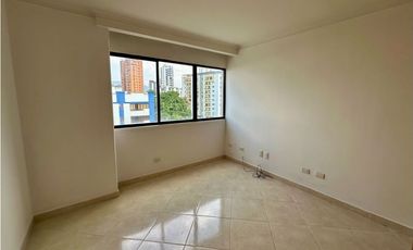 Apartamento en Pinares, 202 m2, 4 habitaciones con excelente ubicación