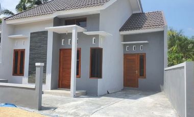 JUAL RUMAH MURAH DENGAN TANAH LUAS DI SEYEGAN