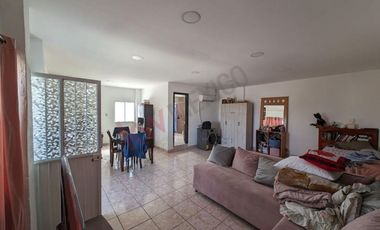 Propiedad en venta con 4 departamentos. Clínica IMSS 35