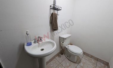 Propiedad en venta con 4 departamentos. Clínica IMSS 35