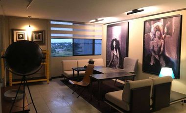 Suite de alquiler en Puerto Santa Ana, amoblada, frente al río, 1 parqueo.