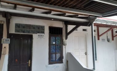 Disewakan 4 petak Kranji Bekasi dkt Stasiun dan jl Raya akses 2 mobil