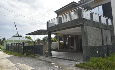 Di jual cepat Rumah Mewah Jln. Air Dingin - Simpang 3 Pku DI lengkapi interiro