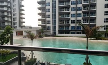 FOREIGN OWNED BAYSHORE 1 STUDIO UNIT WITH PARKING FOR SALE