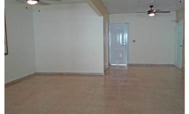 Vendo casa al lado de la Barriada las Cumbrecitas *LC-06*