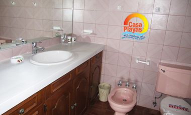 Venta Casa Frente Al Mar en El Malecón de Playas Villamil