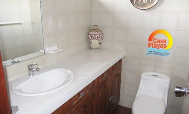 Venta Casa Frente Al Mar en El Malecón de Playas Villamil