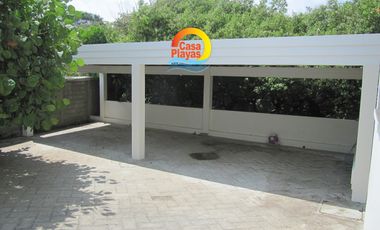 Venta Casa Frente Al Mar en El Malecón de Playas Villamil