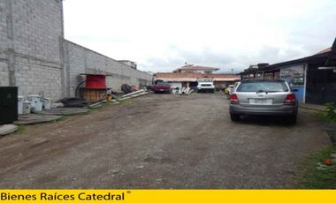 Terreno de venta en Av. Loja – código:13610