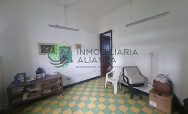 casa en venta en antonia santos. Cod V61682