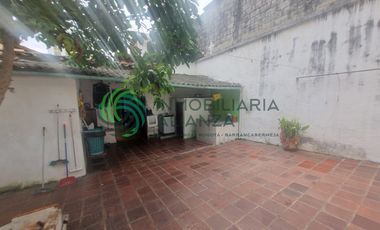 casa en venta en antonia santos. Cod V61682
