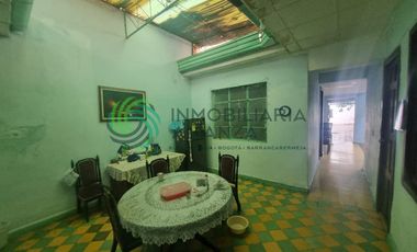 casa en venta en antonia santos. Cod V61682