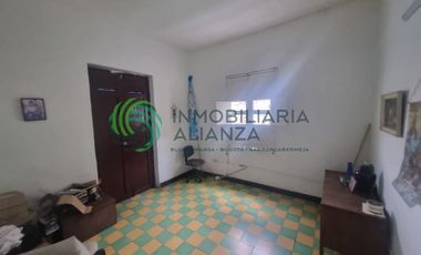 casa en venta en antonia santos. Cod V61682