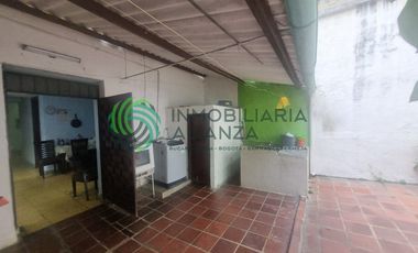 casa en venta en antonia santos. Cod V61682