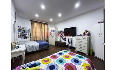 🚀 🔥 ¡Punto Estratégico! Casa/Local Comercial Frente Al Parque De Las Aguas (168 M² / 1Er Piso) 🔥