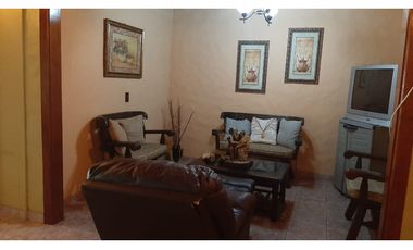CASA EN CERRO AZUL, LAS VISTAS EN  2.500M2 DE TERRENO