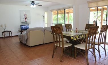 Venta de Villa de Playa en Decameron, Panamá