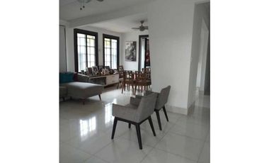 VENTA CASA EN BETANIA MIRAFLORES 282M2