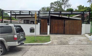 VENTA CASA EN BETANIA MIRAFLORES 282M2