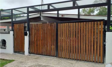 VENTA CASA EN BETANIA MIRAFLORES 282M2