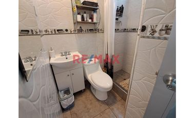 Ocasion! Venta! Casa De 3 Pisos Con Entradas Independientes En Wiesse - Sjl