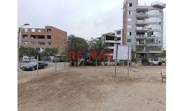 Vendo Terreno De 240 M2 A Espalda Av. Huandoy En Los Olivos