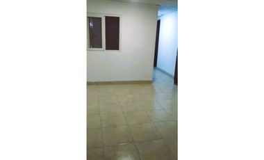 Venta Acogedora Casa de Tres Pisos en Zona Céntrica 170  Mts2