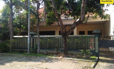 Dijual Cepat Rumah 2 Lantai Lokasi Di Jl. Dukuh Kupang Timur, Surabaya