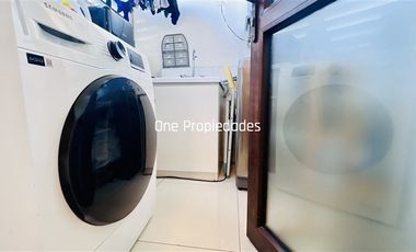 Departamento con patio de 4 dorm. Venta en La Reina