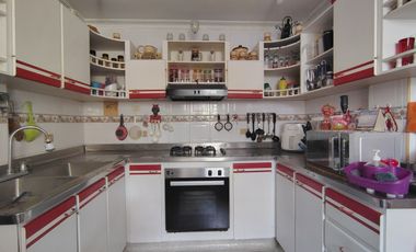 COD. 577 - SE VENDE CASA - BARRIO: FLORENCIA I