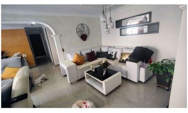 Apartamento en Venta, Castellana en la Comuna 11 de Medellín