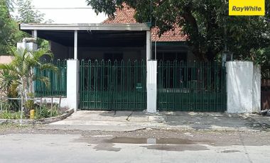 Dijual Rumah SHM Pusat Kota di Jl Dr Wahidin Surabaya