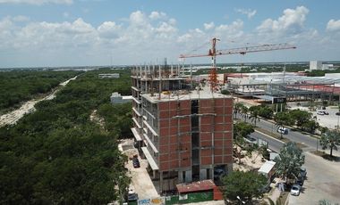 Oficina en venta en nuevo centro urbano de Playa del Carmen, cruz de servicios.