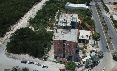 Oficina en venta en nuevo centro urbano de Playa del Carmen, cruz de servicios.