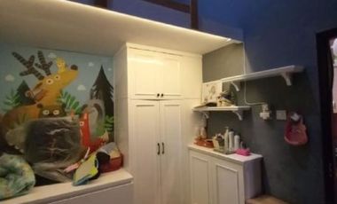 Rumah Gununganyar Tambak , Strategis, Modern Full Furnished