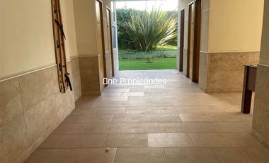 Departamento en venta de 5 dorm. en Lo Barnechea
