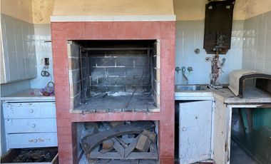 Casa 5 ambientes con cochera a reciclar