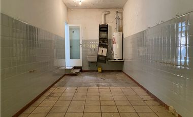 Casa 5 ambientes con cochera a reciclar