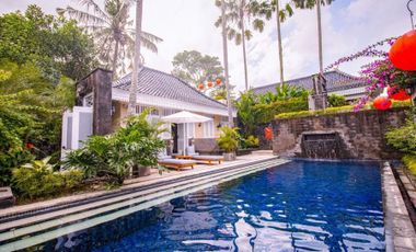 Great Colonial Villa 3 bedrooms fully furnished in Tubak Bayuh Badung