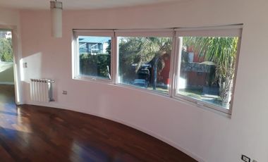 ALQUILER EXCLUSIVA CASA DE 3 DORMITORIOS LOS CIELOS VALLE ESCONDIDO