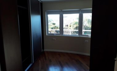 ALQUILER EXCLUSIVA CASA DE 3 DORMITORIOS LOS CIELOS VALLE ESCONDIDO
