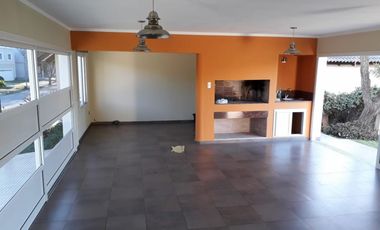 ALQUILER EXCLUSIVA CASA DE 3 DORMITORIOS LOS CIELOS VALLE ESCONDIDO